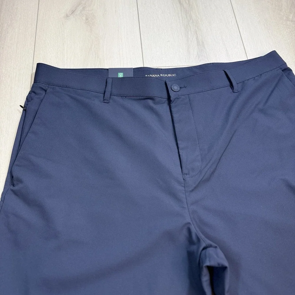 Banana Republic Men's Flat Front Pants Black 40x32 Polyester Stretch Classic Fit